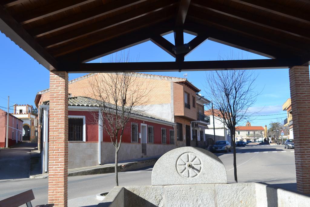 Puerta A Las Barrancas Burujon Exterior foto