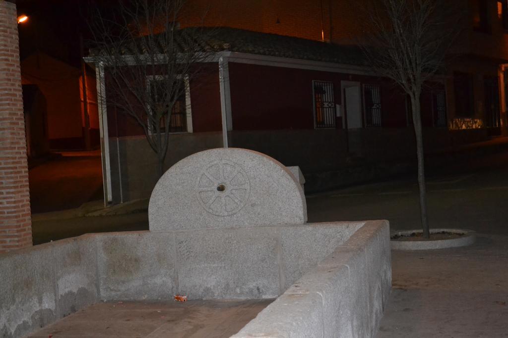 Puerta A Las Barrancas Burujon Exterior foto